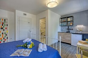 Blue Studio Apartment