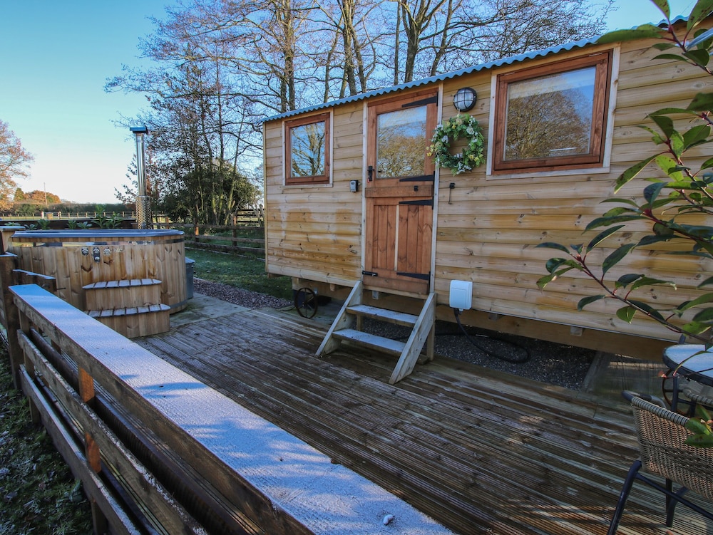 The Oak Hut