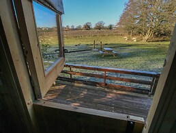 The Oak Hut