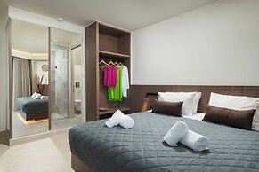 Elia Agia Marina Resort