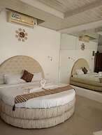 Pilot Hotel
