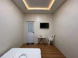 Pilot Hotel