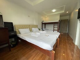Pilot Hotel