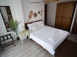 Pupa Alacati Butik Otel