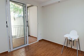 Luxury Pireas Stay New 2BR Urban Escape