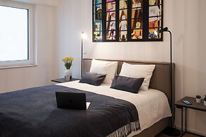 Hamilius Apartments
