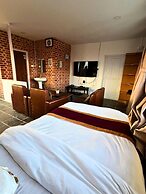 Deepjyoti Inn & Homestay