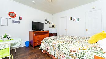 Yellow Pillow inn