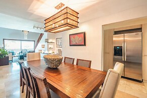Penthouse w Jacuzzi and Ocean View Puerto Bahia
