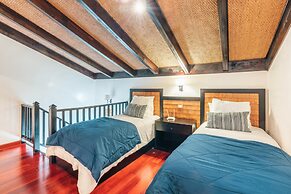 Penthouse w Jacuzzi and Ocean View Puerto Bahia