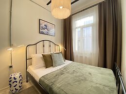 Galata s New Face Elegance