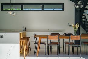 Villa Vantage 7
