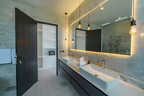 Villa Vantage 7