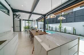 Villa Vantage 7