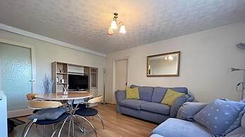 1 Bed Apartment, Sleeps 2, Free Parking, Tv