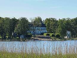 Bjurvik's Villa - Flat 3 - Business Customers Only