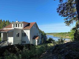 Bjurvik's Villa - Flat 3 - Business Customers Only