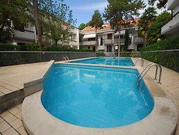 Relaxing Villa With Shared Pool