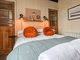 Corner House