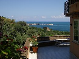 2- Large Terrace and Suggestive Panorama