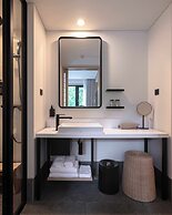 Nozo Hotel