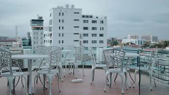 Riverside Hotel