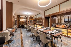 Riverside Hotel