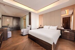 Riverside Hotel