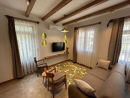 Avlu Villas & Apartments