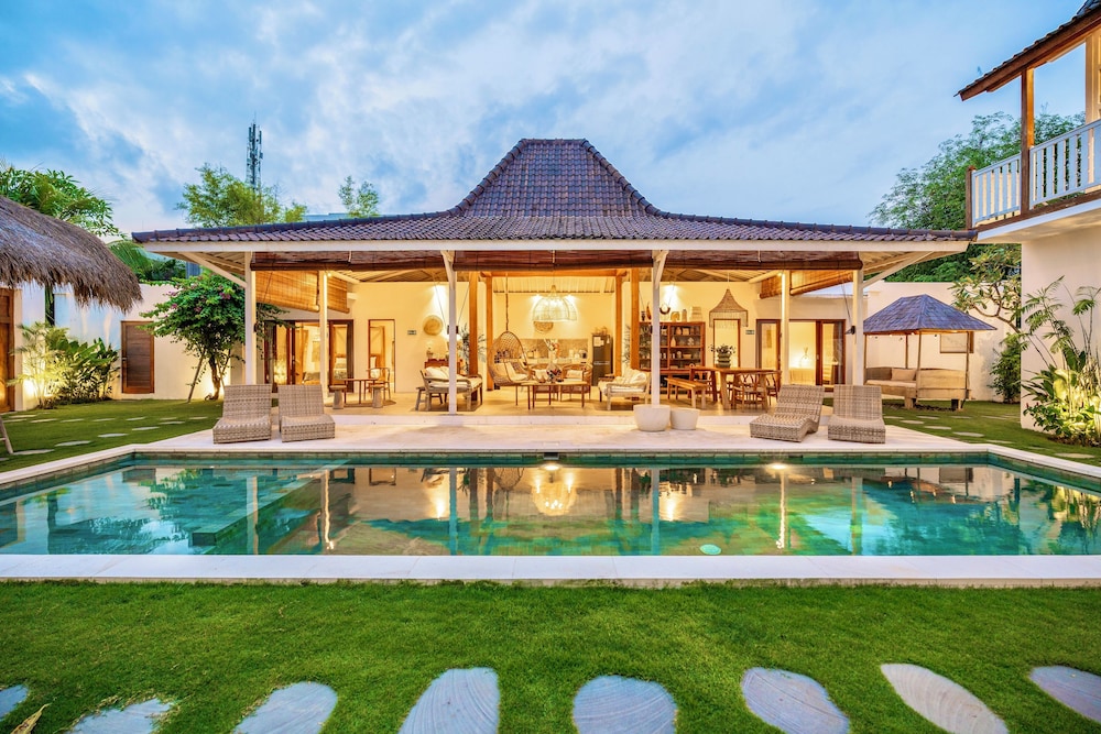 Villa Folie by Alfred in Bali