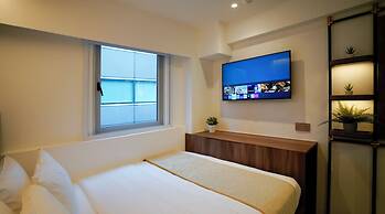 ST Signature Bugis Middle