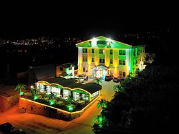 Perla Blanca Hotel