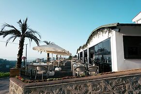 Perla Blanca Hotel