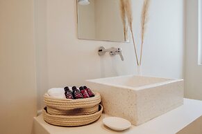 Thymises Boutique Hotel