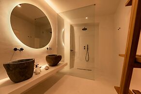 Twenty One Suites