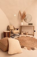 Twenty One Suites