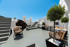 Twenty One Suites