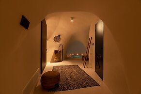 Twenty One Suites