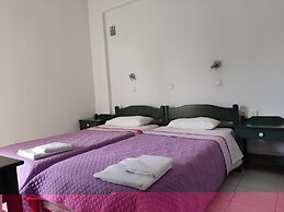 Zinovia Apartments & Studio