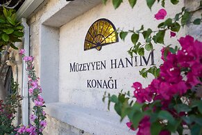 Müzeyyen Hanım Konağı Alaçatı 12+