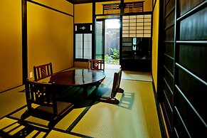 Tikkan Tsuyukusa-An