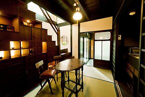 Tikkan Tsuyukusa-An