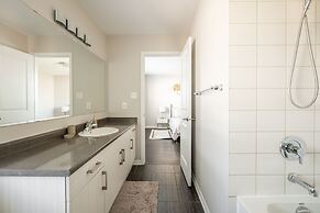 GLOBALSTAY Modern 3 BD House in Brampton