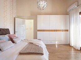 Tuscany Villa Near Marathi Beach 13pl 5bd