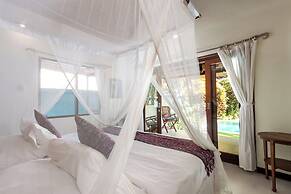 Beautiful Private Pool Villa by the Beach in Candidasa