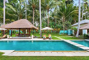 Beautiful Private Pool Villa by the Beach in Candidasa
