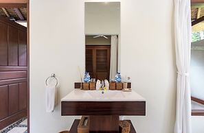 Beautiful Private Pool Villa by the Beach in Candidasa