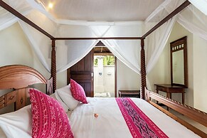 Beautiful Private Pool Villa by the Beach in Candidasa