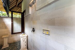 Beautiful Private Pool Villa by the Beach in Candidasa
