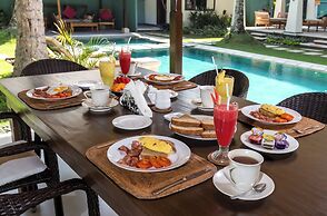 Beautiful Private Pool Villa by the Beach in Candidasa